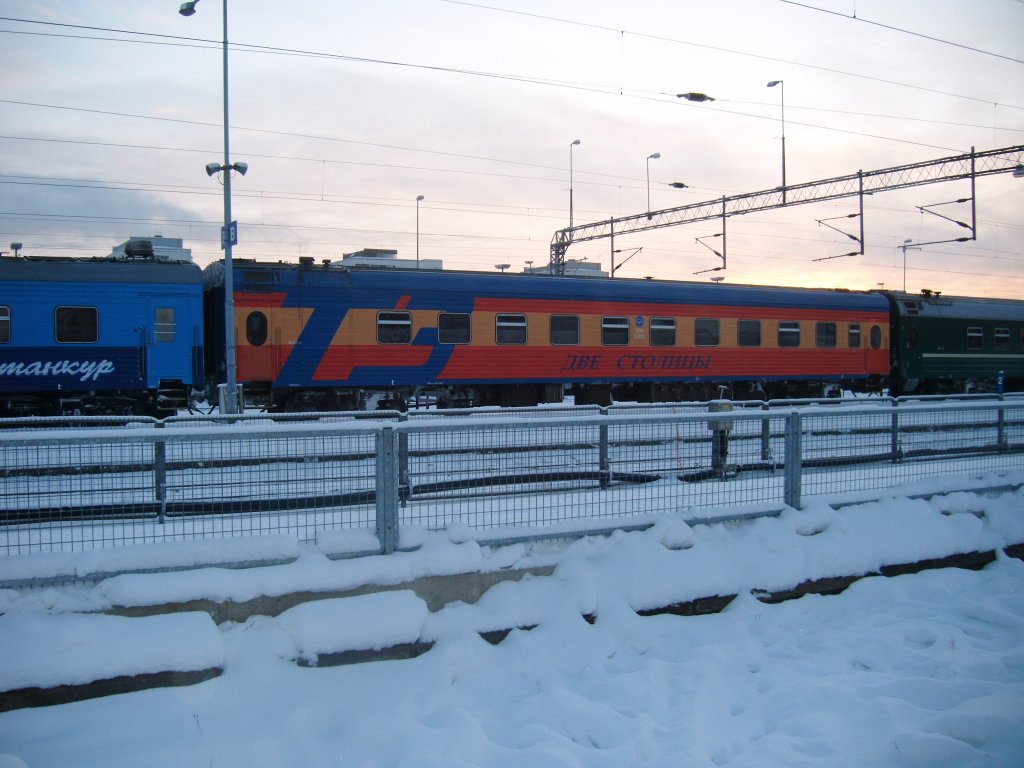 3.1.2011 11:37 Ein russischer Personenwagen war in Oulu in einen Sonderzug eingereit.