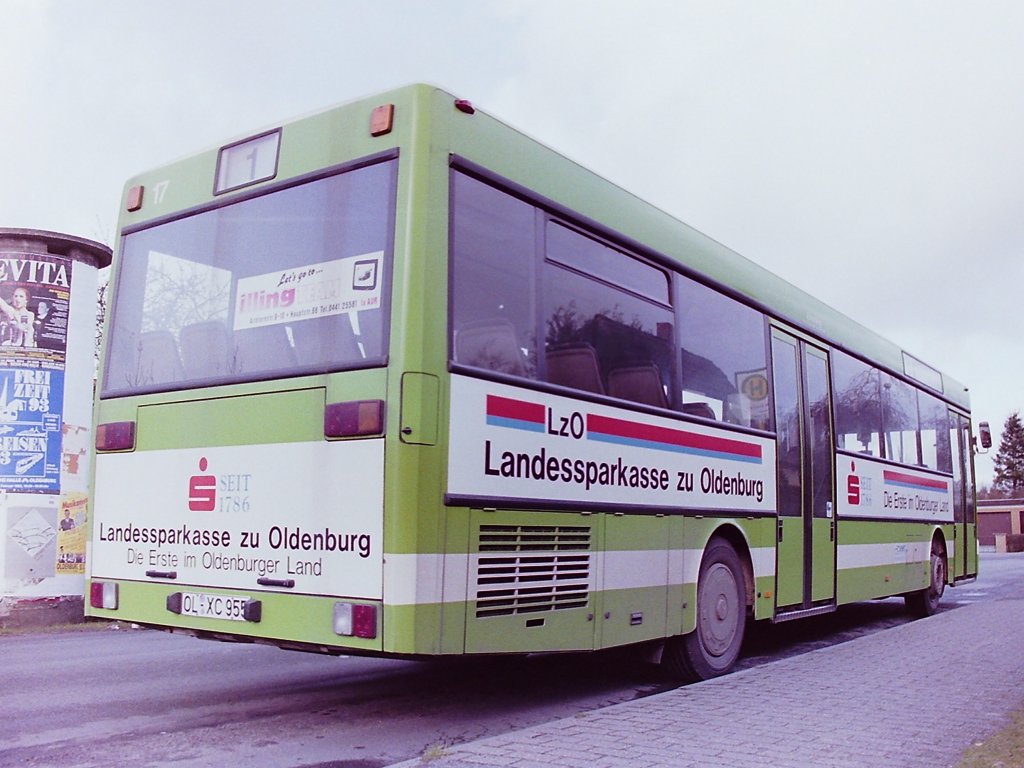 Wagen 17. ... an der Endstation AM STADTRAND. Hier der Bus von der anderen Seite mit Blick auf das Heck.