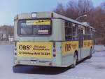 Die �BS-Busse. Gute Chancen die gleiche Beschriftung zu erhalten hatten Wagen 133 und 147, die beide im Januar 1983 umlackiert wurden. Wagen 133 hatte bis zu diesem Zeitpunkt die alte Version der �BS-Werbung, die einen schwarzen Hintergrund hatte. Die Aufnahme entstand aber erst im April 1984, kurz vor dem Ausscheiden des Busses. Hier mal eine Heckklappe mit Telefonnummer.